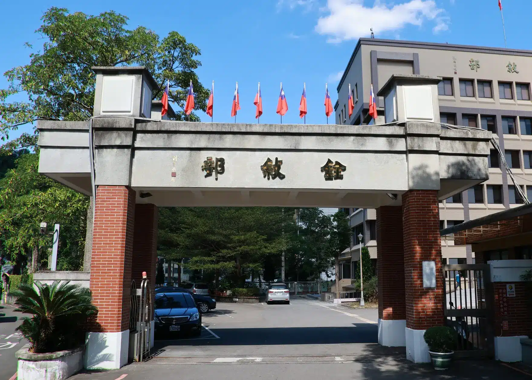 去年即啟動通盤檢討考績法   銓敘部：今年積極推動修法